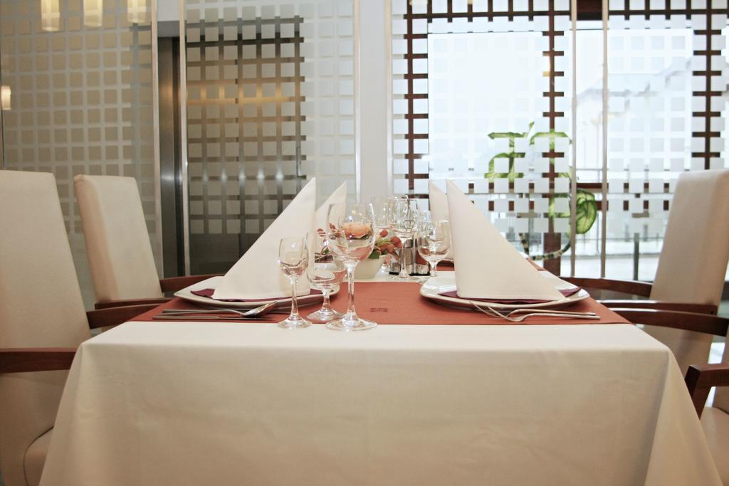 Garni Hotel Praha Тренчианске-Теплице Экстерьер фото