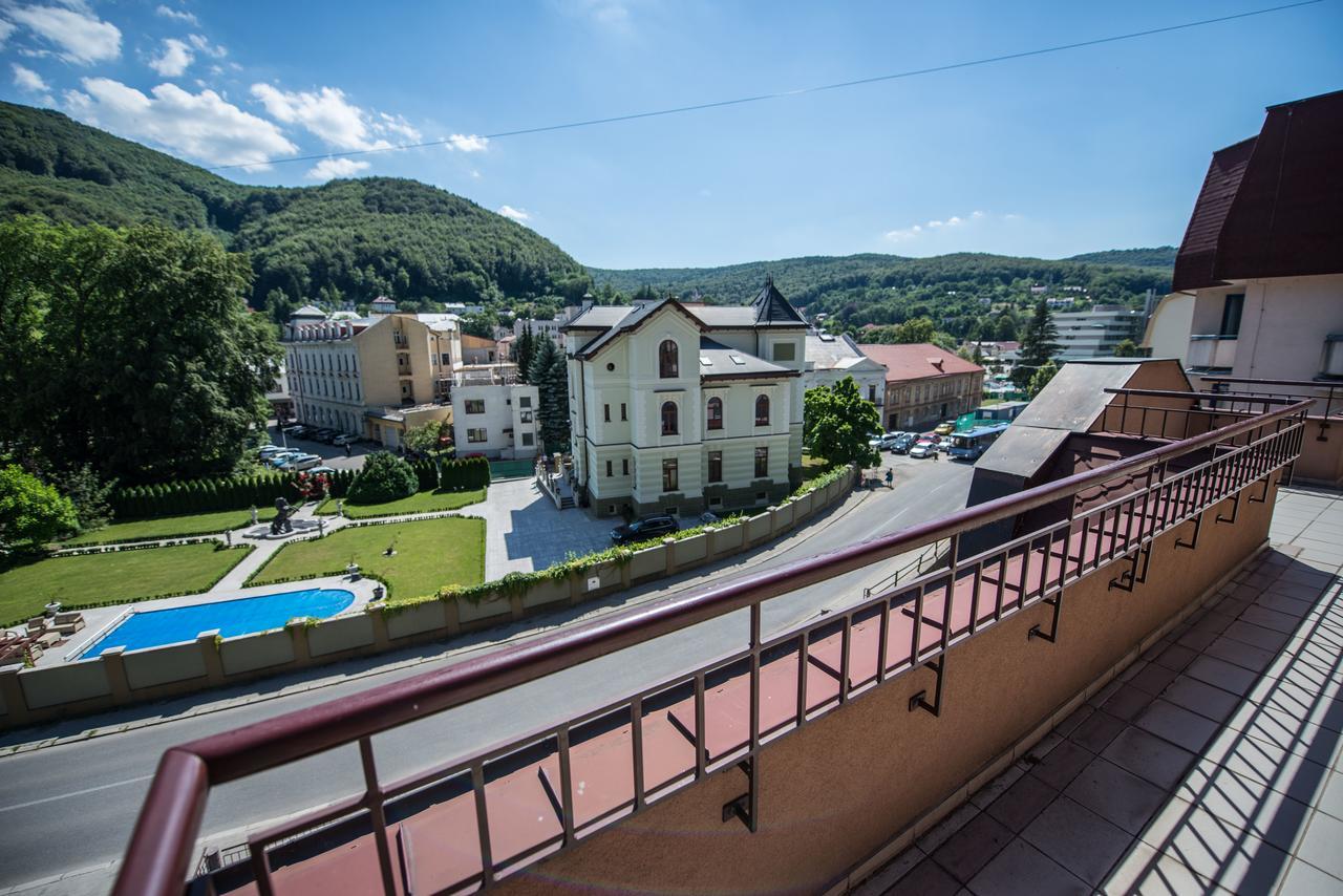 Garni Hotel Praha Тренчианске-Теплице Экстерьер фото