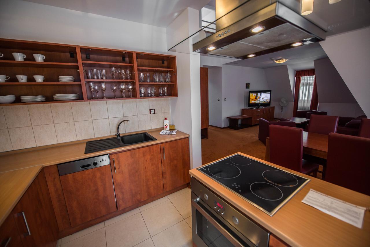 Garni Hotel Praha Тренчианске-Теплице Экстерьер фото
